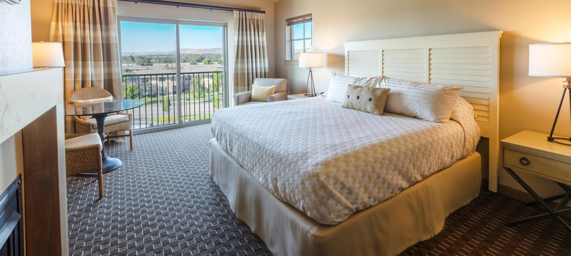 The Lodge At Columbia Point Richland Room photo